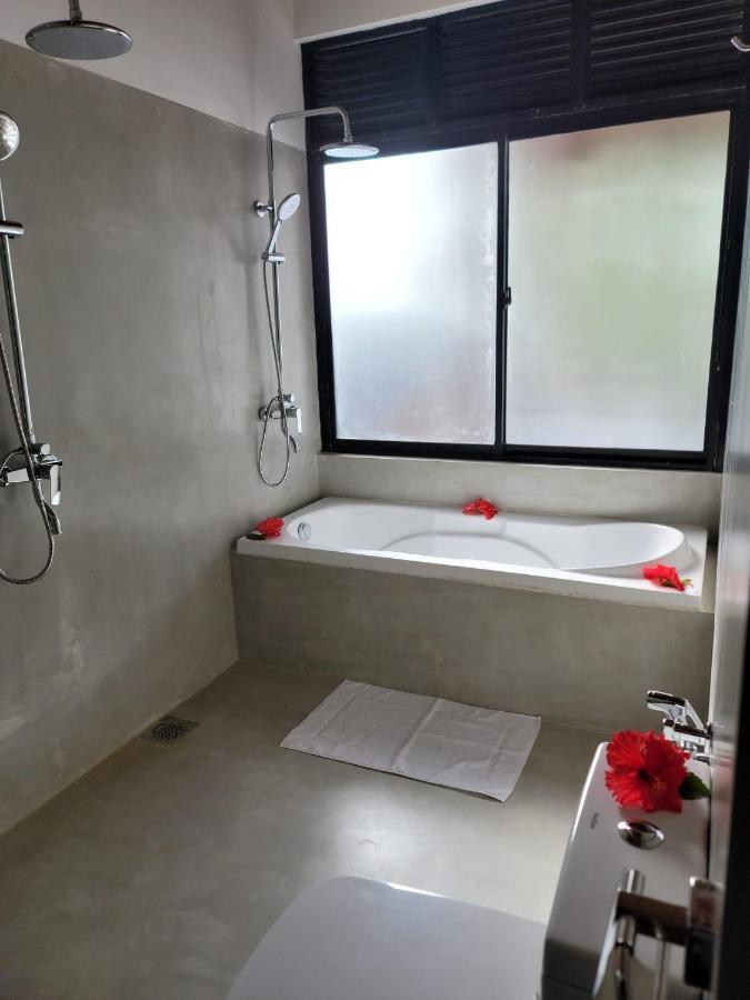 Shima Guni Beach Club Hotel Matara Bagian luar foto